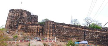 bandhavgarh-fort-1